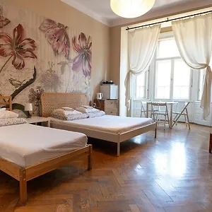 Hostel Trzy Kafki Private Kraków